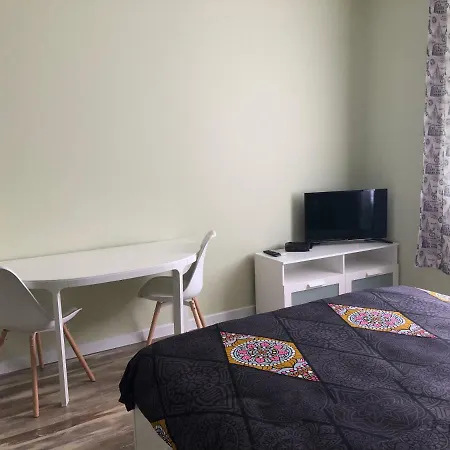 Cozy Little City Center Studio 2